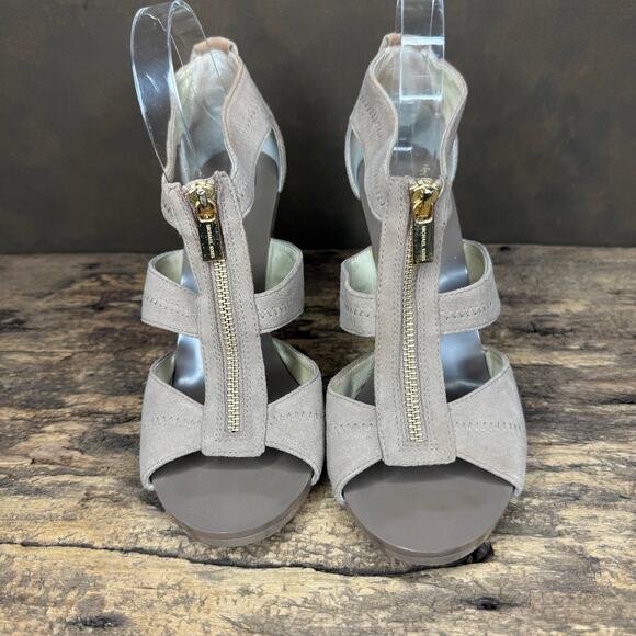 Michael Kors Taupe Suede Strappy Heels Women’s 9.5M Gold Zip Front Peep Toe Pump - Picture 2 of 12